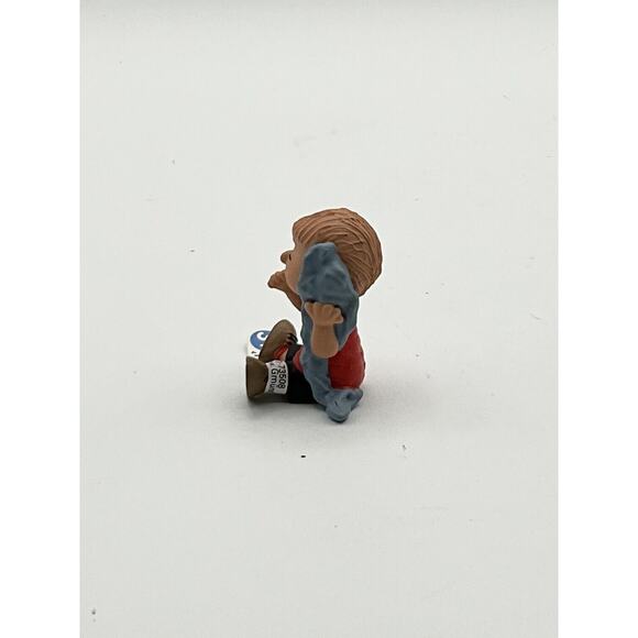 Linus Van Pelt Schleich Peanuts Miniature PVC Figure D-73508 / 73527 - Picture 2 of 7